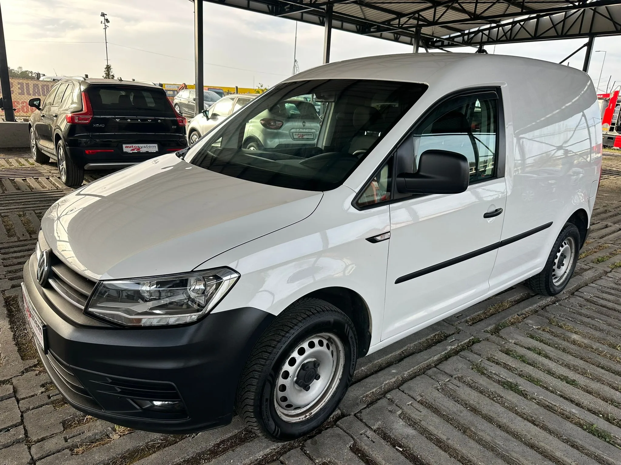 Volkswagen VW Caddy  Image 1