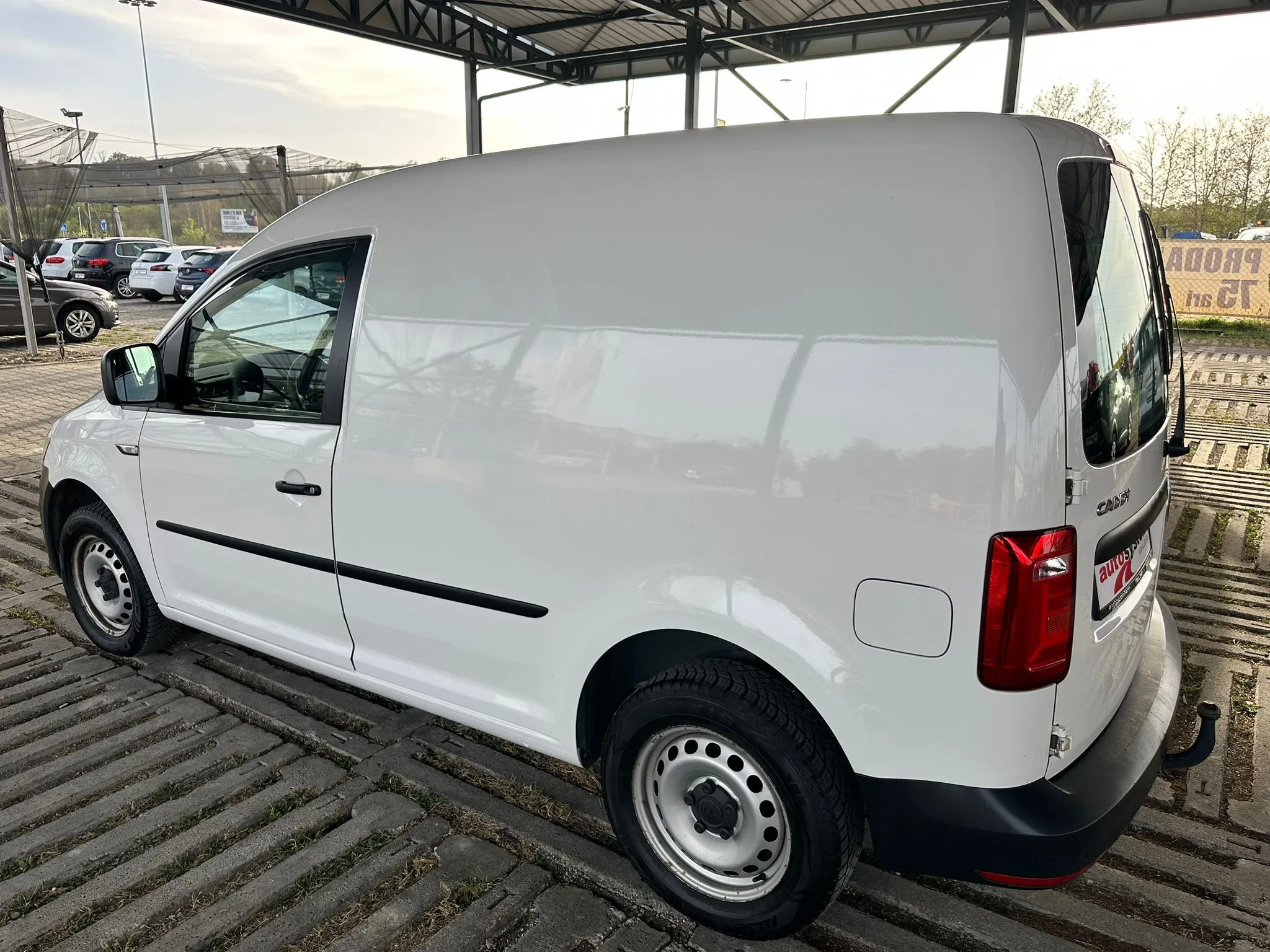 Volkswagen VW Caddy  Image 5