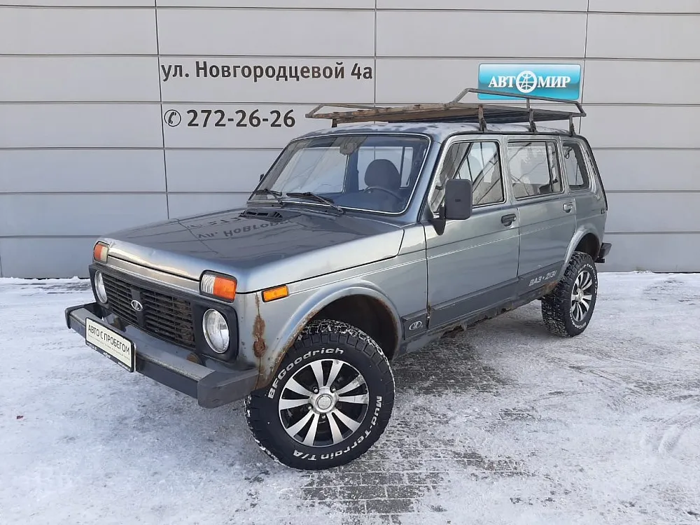 Lada 2131  Image 1