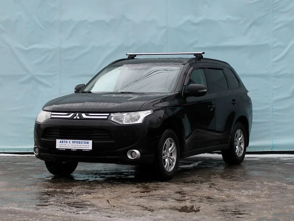 Mitsubishi Outlander  Image 1