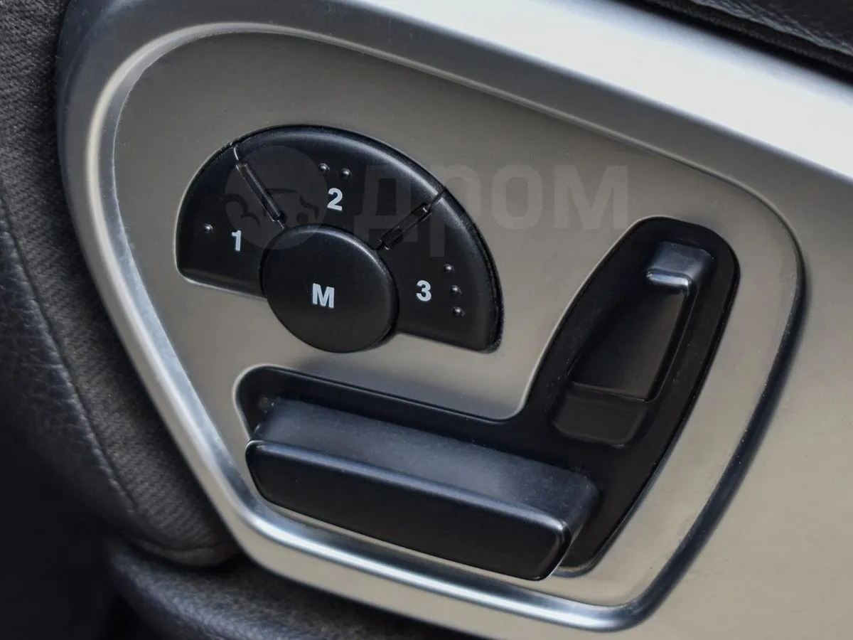 Mercedes-Benz GL-Class  Image 6
