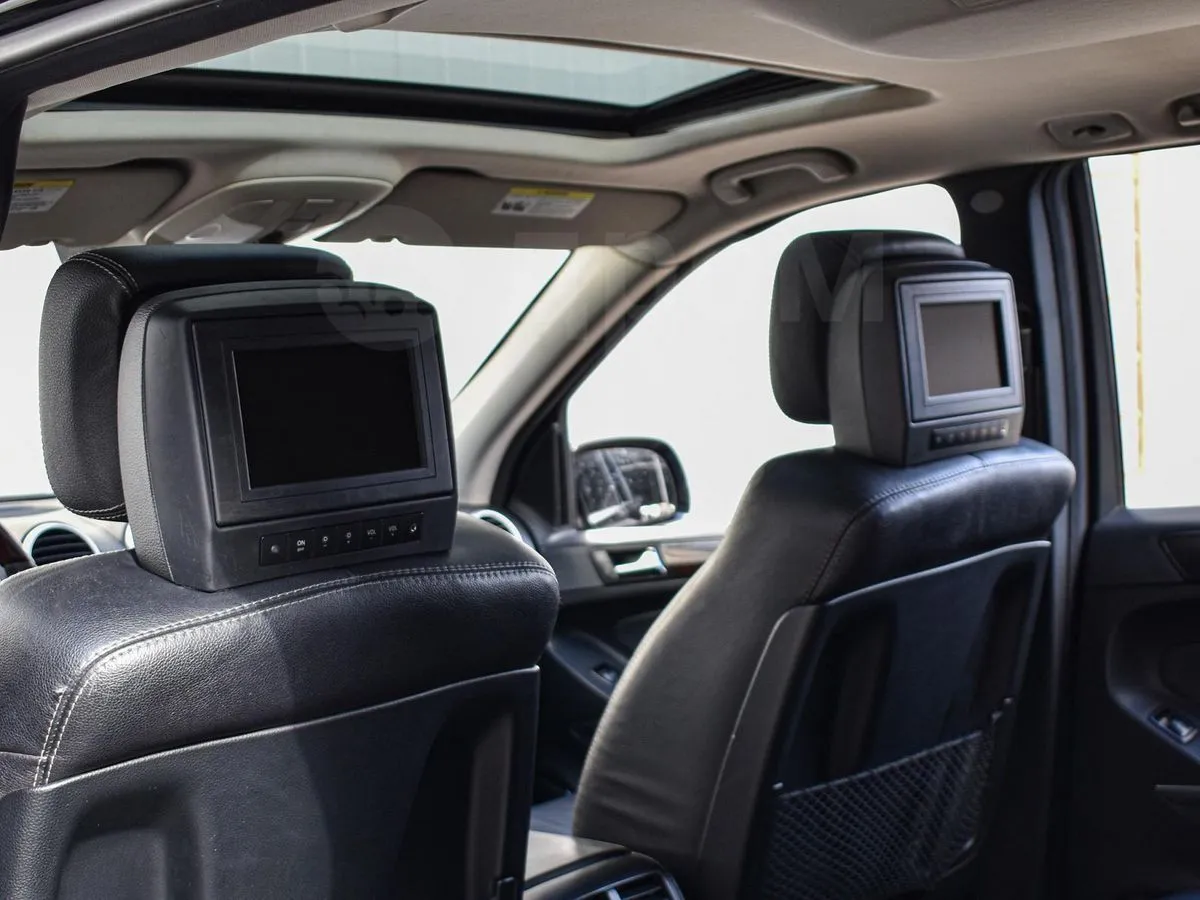 Mercedes-Benz GL-Class  Image 9