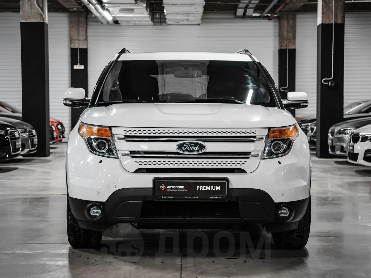 Ford Explorer  Image 4