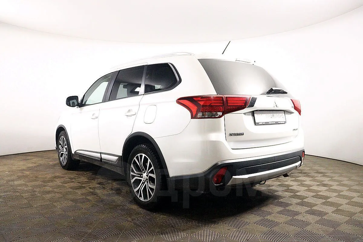 Mitsubishi Outlander  Image 7