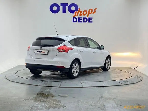 Ford Focus 1.6 Ti-VCT Trend X Image 2