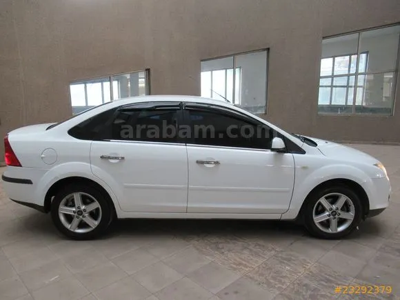 Ford Focus 1.6 TDCi Collection Image 3