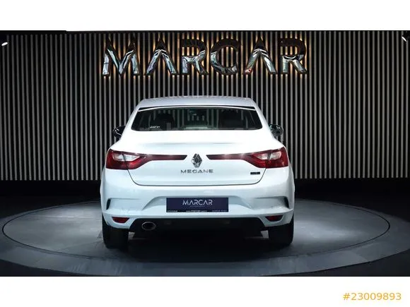 Renault Megane 1.5 dCi Joy Image 3