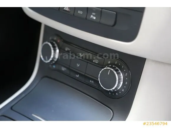 Mercedes - Benz B B 180 BlueEFFICIENCY Elite Image 10