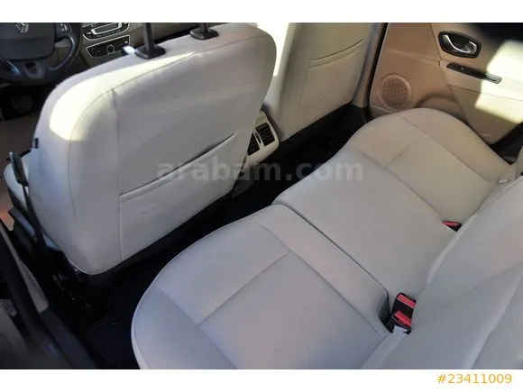 Renault Megane 1.5 dCi Expression Image 10