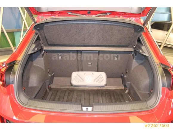 Volkswagen T-Roc 1.5 TSI R-Line Image 9