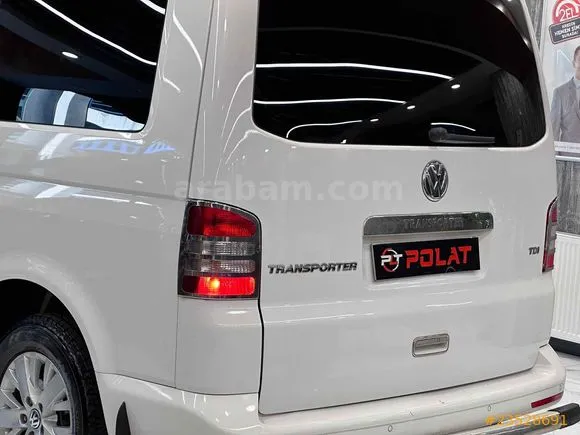 Volkswagen Transporter 2.0 TDI Camlı Van Image 5