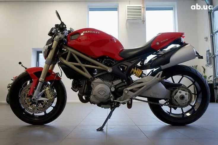 Ducati Monster  Image 4