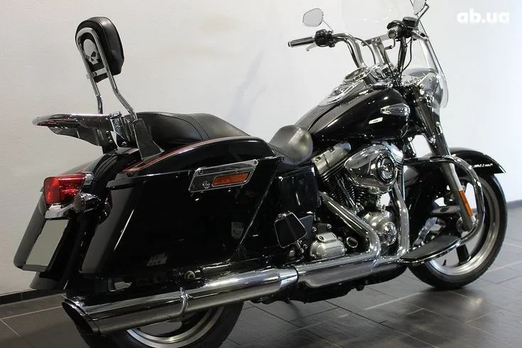 Harley-Davidson FLD  Image 2
