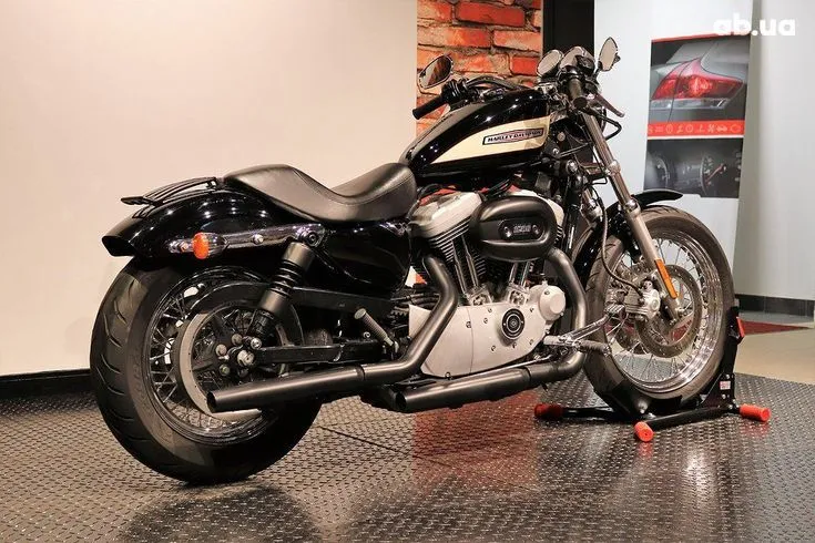 Harley-Davidson XL  Image 6
