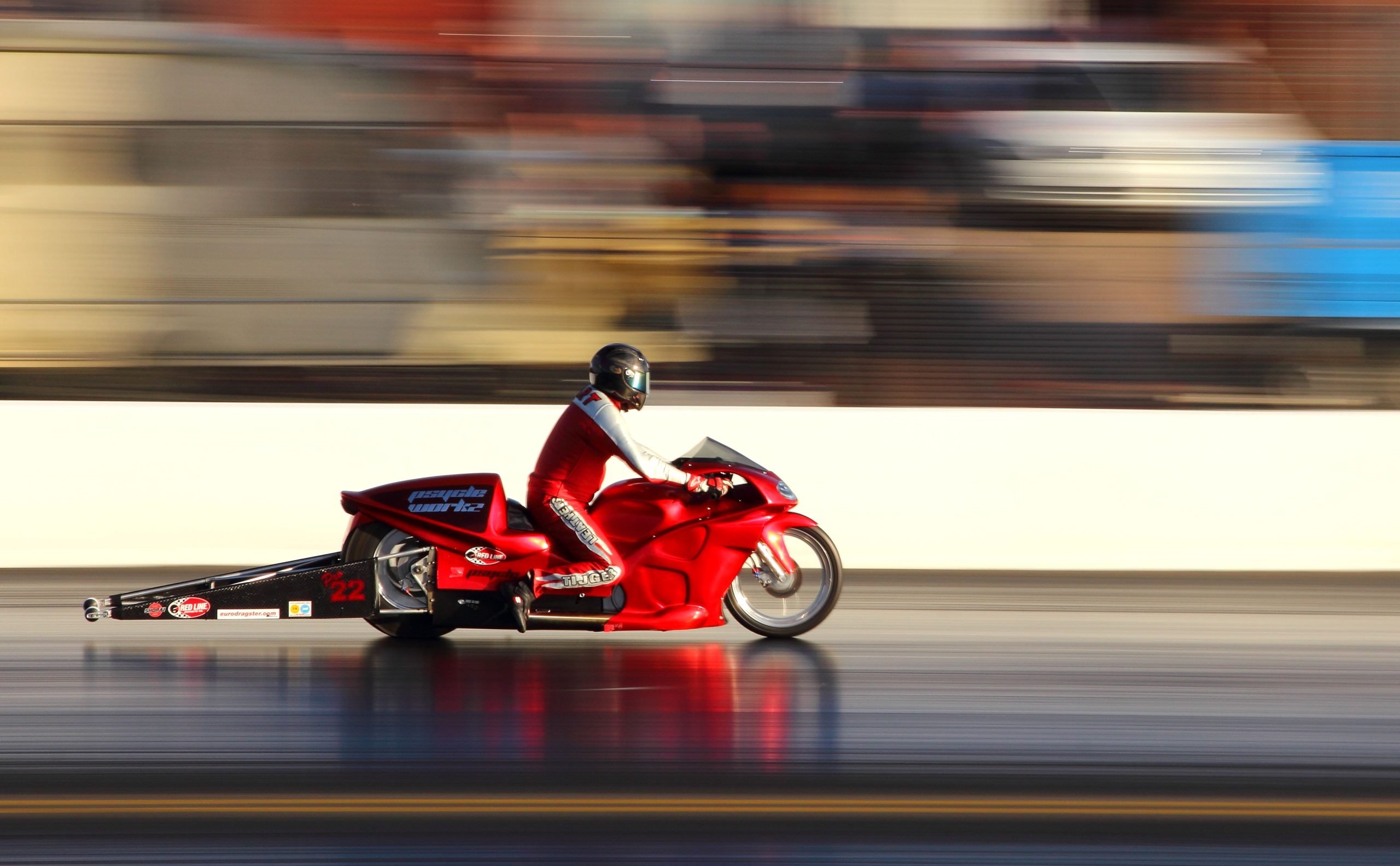 Course de drag bike ultra rapide