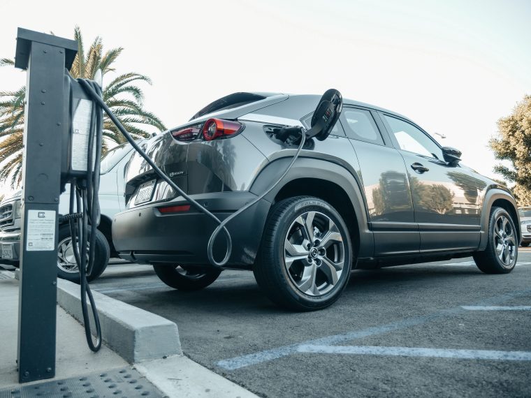 Acheter une Tesla au Luxembourg, ça vaut vraiment le coup ?