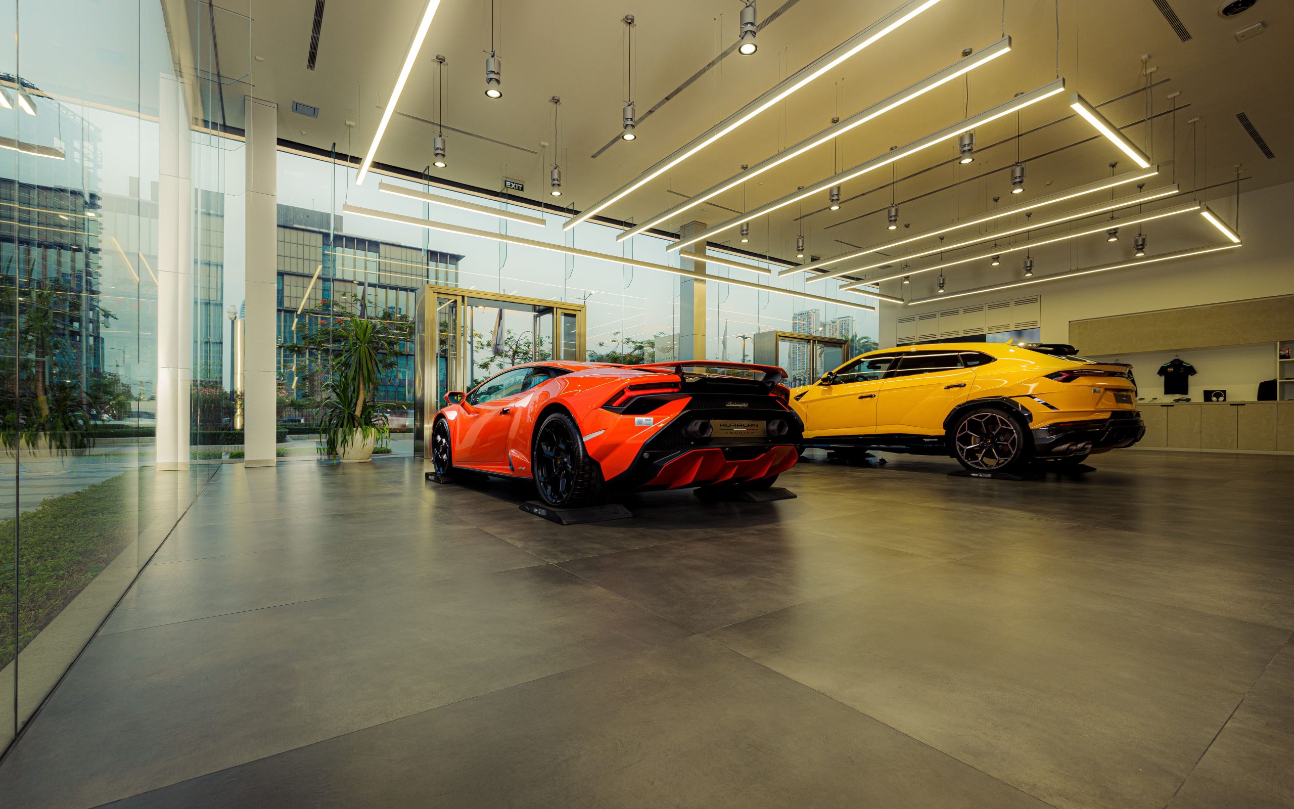 Showroom de voitures de sport de luxe au design moderne